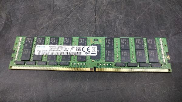 SAMSUNG 32GB DDR4 2400MHZ PC4-19200 ECC M386A4G40EM2-CRC