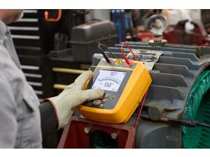 Fluke 1537 Gelişmiş Yalıtım Direnci Test Cihazı - 3