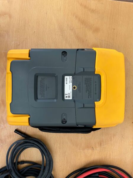 Fluke 434 Series 2 Elektriksel Güç Kalitesi Analizörü - 4