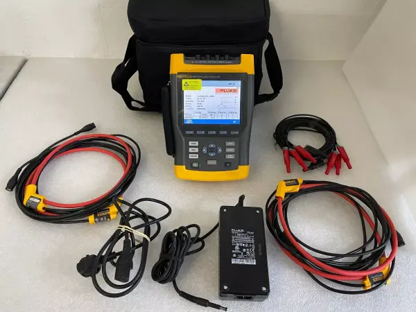 Fluke 435 Üç Fazlı Güç Kalitesi Analizörü ve i430-FLEXI-TF-II - 1