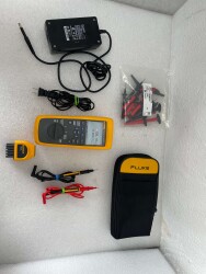 Fluke BT520 Battery Analyzer. - Fluke