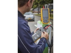 Fluke FEV300/KIT SCH - EV Şarj İstasyonu Test Adaptörü Seti: 1664 FC Tesisat Test Cihazı ve Tip 2 Konektör - Fluke (1)