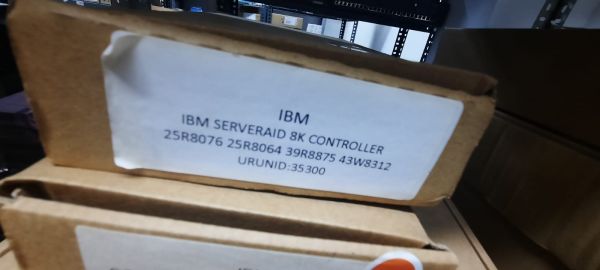 IBM 25R8076 ServeRAID 8-channel SAS Controller - RAID Supported - 3