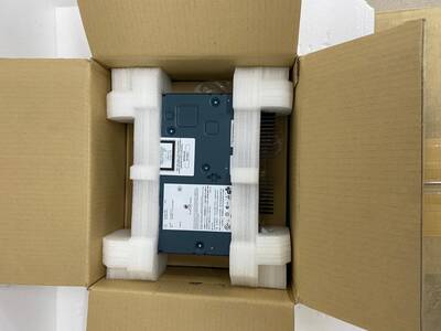 Cisco WS-C3560-12PC-S - 12 Port 10/100 PoE + 1 T/SFP Switch - 1