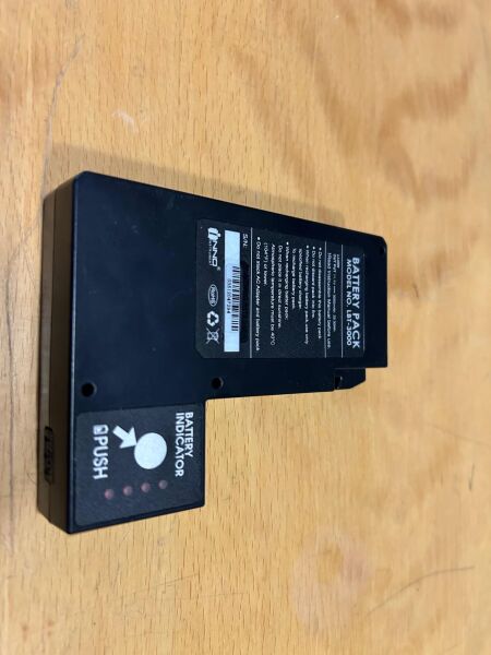 Inno Power Adapter for m9+. 32-837-5600 HU101015-22010 12.6V 2.0A 25.2W 50/60hz - 4