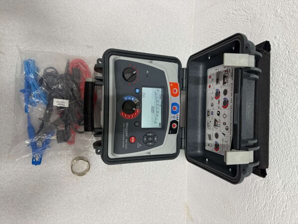 Megger MIT1025 10kV Insulation Resistance Tester - 2