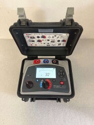 Megger MIT525 5 kV Diagnostic Insulation Resistance Tester - Megger