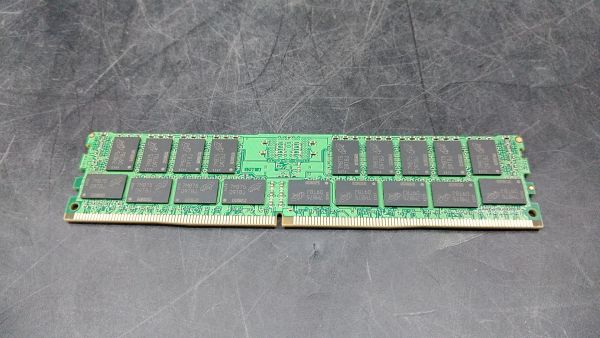 MICRON 32GB PC4-19200 DDR4-2400T-R REGISTERED ECC 2RX4 CL17 288 PIN 1.20V MEMORY