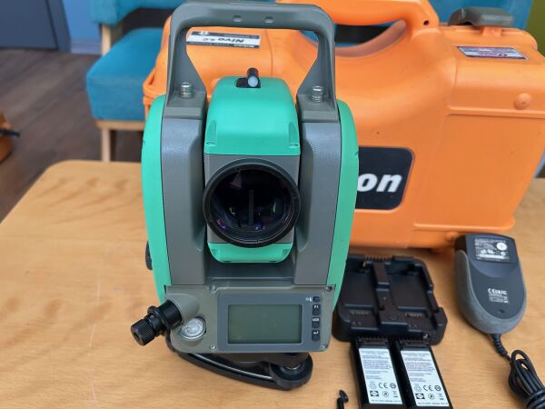 NIKON NIVO 5.C Total Station - 2