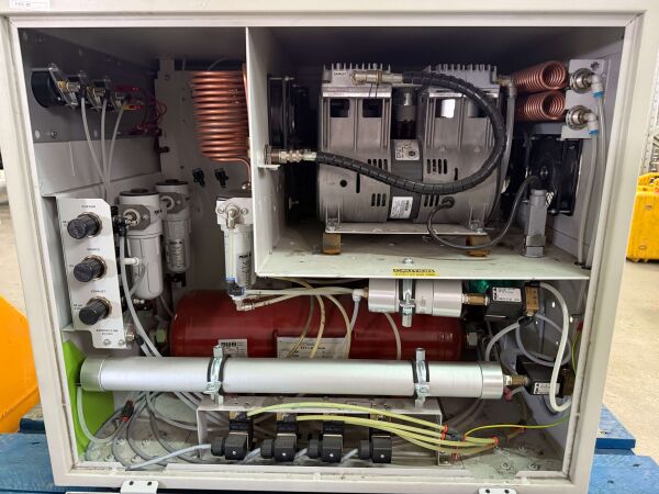 Peak Scientific Instruments Genius ABN2ZA Nitrogen Generator - 4