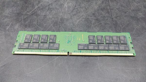 Samsung 32GB 3200MHz DDR4 RDIMM PC4-25600 M393A4K40DB3-CWE