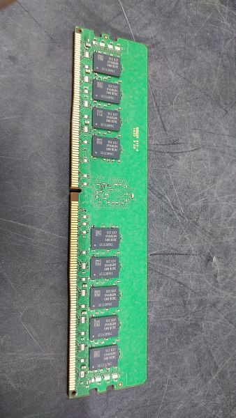 Samsung M393A2K40BB1-CRC4Q 16GB PC4-2400T DDR4 ECC Server RAM